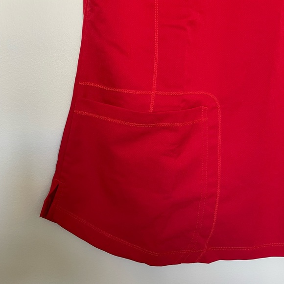 Dynamix by Dickies Women’s 3 Pocket Curved Hemline Scrub Top - Picture 10 of 12